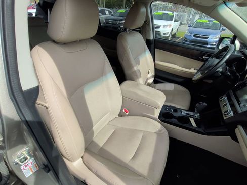 Used 2016 Subaru Outback 2.5i Limited image 22