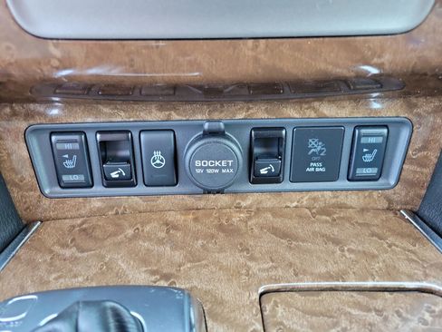 Used 2016 INFINITI QX80 Luxe w/ 22" Wheel Package image 16