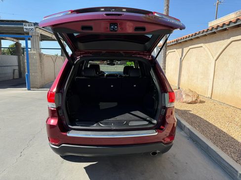 Used 2018 Jeep Grand Cherokee Limited RWD image 9