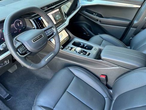 New 2025 Jeep Wagoneer S Launch Edition image 7