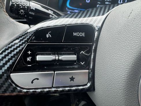 Used 2025 Hyundai Elantra Sport image 20