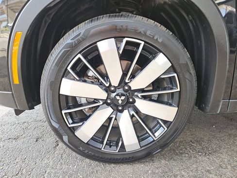Used 2025 Mitsubishi Outlander SE AWD/4WD image 27