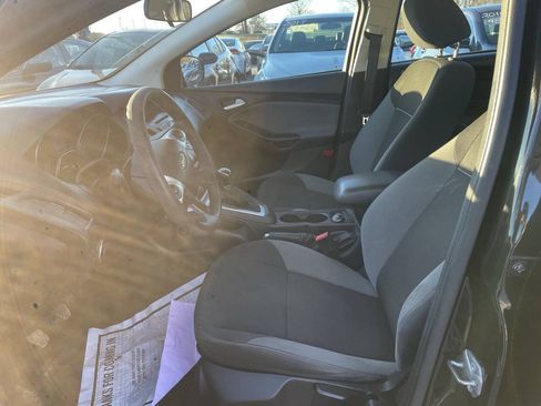 Used 2013 Ford Focus SE FWD image 9