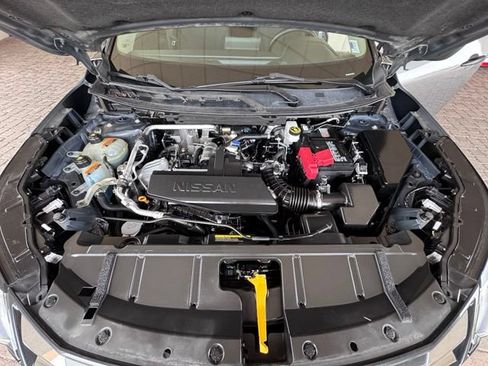 Used 2024 Nissan Rogue S AWD/4WD image 21