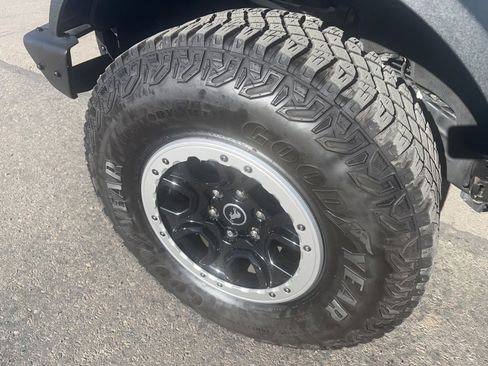 Certified 2022 Ford Bronco Badlands w/ Sasquatch Package image 6