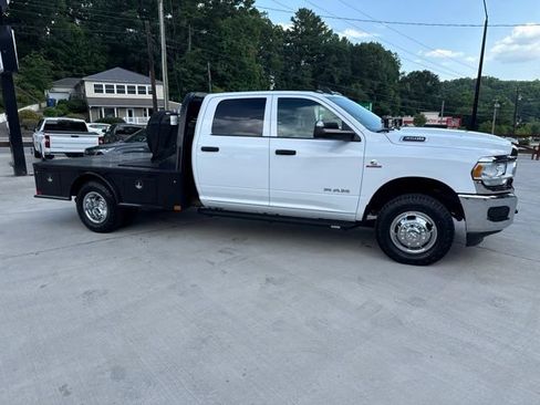 Used 2021 RAM 3500 Tradesman w/ Chrome Appearance Group AWD/4WD image 3
