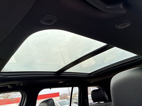 New 2025 Jeep Grand Cherokee Limited w/ Luxury Tech Group II image 22