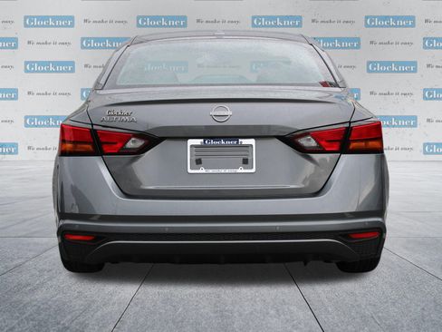 Used 2025 Nissan Altima 2.5 SV FWD image 7