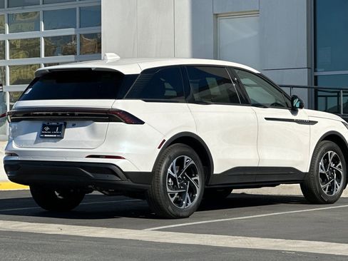 New 2026 Lincoln Nautilus Premier w/ Jet Appearance Package image 3