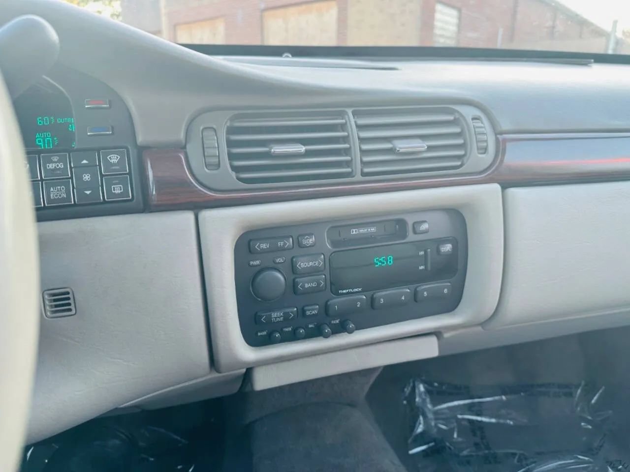 Used 1998 Cadillac De Ville FWD image 24