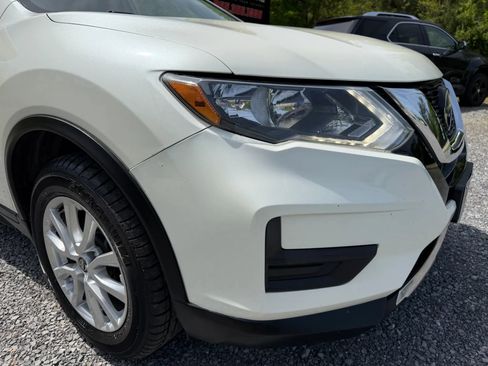 Used 2018 Nissan Rogue SV AWD/4WD image 11