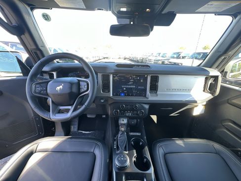 New 2026 Ford Bronco Outer Banks AWD/4WD image 23