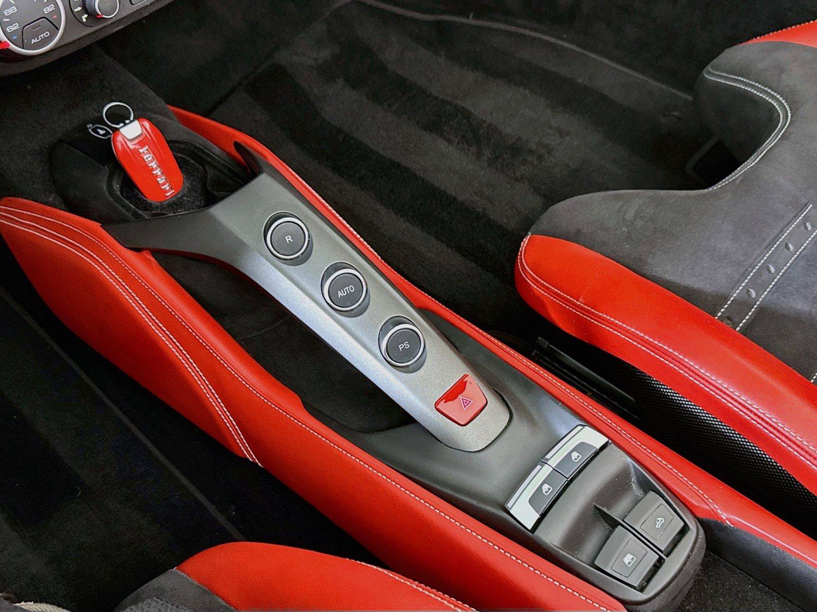 Used 2019 Ferrari 488 Spider RWD image 22