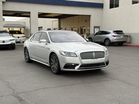 Used 2019 Lincoln Continental Reserve image 1