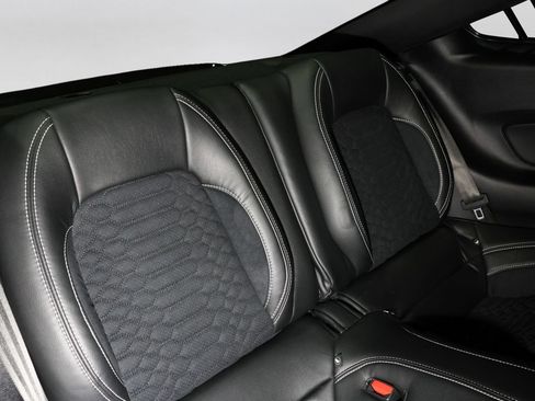 Used 2022 Ford Mustang GT Premium w/ GT Performance Package RWD image 8