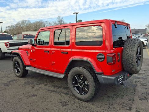 Used 2020 Jeep Wrangler Unlimited Sahara image 6