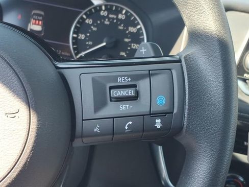 Used 2023 Nissan Rogue SV image 23