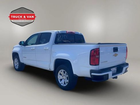 Used 2017 Chevrolet Colorado LT w/ LT Convenience Package RWD image 4