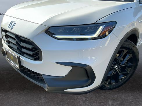 Used 2023 Honda HR-V Sport image 7