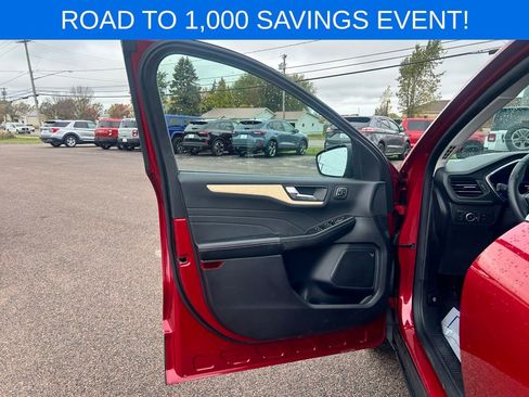 Certified 2022 Ford Escape Titanium w/ Titanium Elite Package image 12