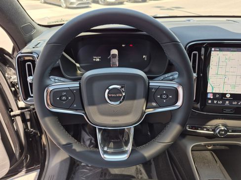 Used 2023 Volvo C40 P8 Recharge Ultimate AWD/4WD image 15