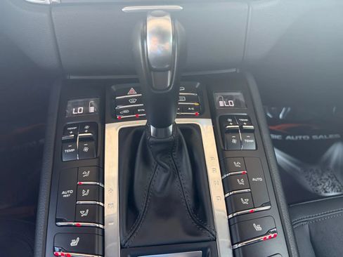 Used 2018 Porsche Macan S AWD/4WD image 26