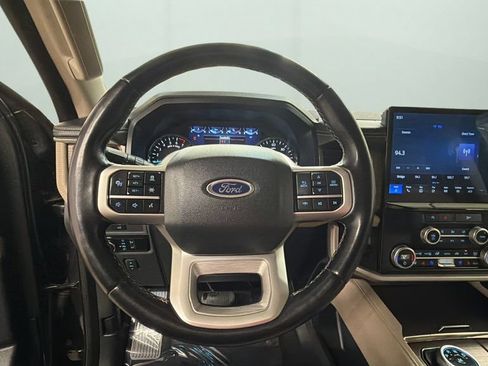 Used 2024 Ford Expedition Limited AWD/4WD image 12