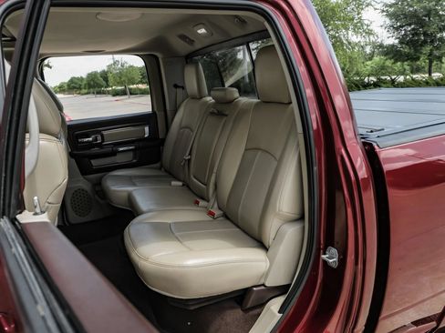 Used 2018 RAM 2500 Laramie w/ Convenience Group AWD/4WD image 35