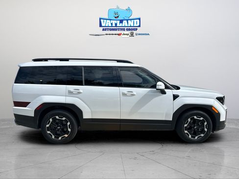 Used 2025 Hyundai Santa Fe SEL AWD/4WD image 6
