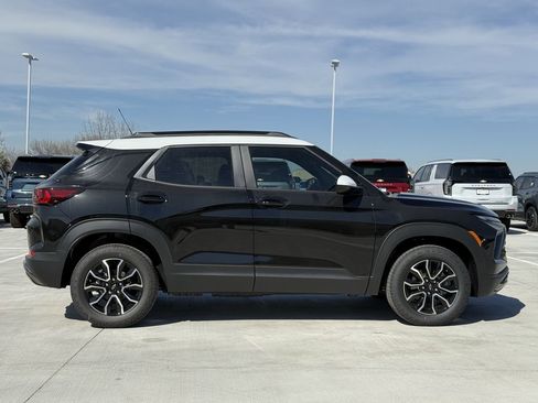 New 2026 Chevrolet TrailBlazer ACTIV w/ Convenience Package image 3