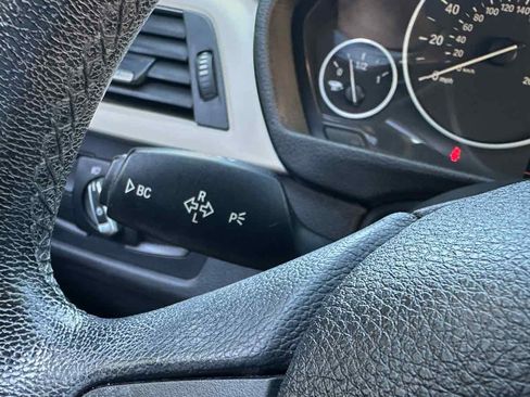 Used 2017 BMW 320i Sedan RWD image 35