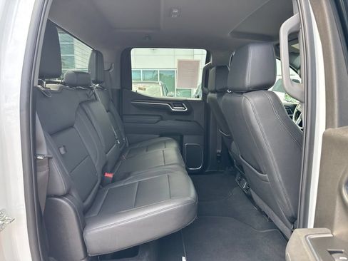 Used 2025 GMC Sierra 1500 SLT AWD/4WD image 19