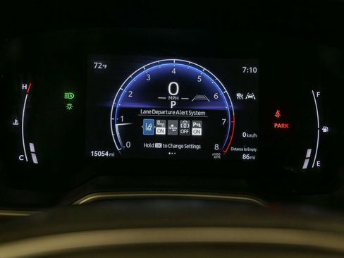 Used 2023 Toyota Corolla Cross XLE w/ Convenience Package AWD/4WD image 37