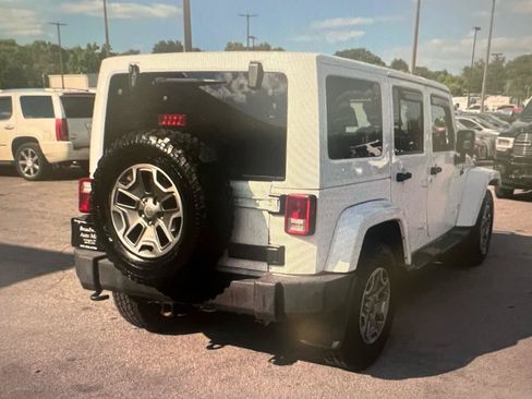 Used 2014 Jeep Wrangler Unlimited Rubicon AWD/4WD image 5