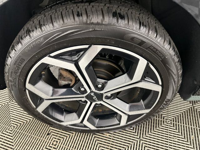 Used 2023 Kia Niro EX Touring FWD image 34
