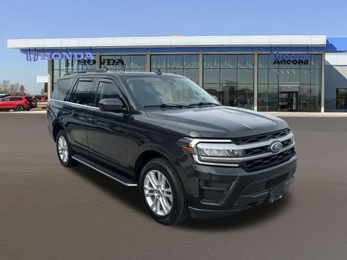 Used 2023 Ford Expedition XLT AWD/4WD image 6