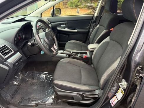 Used 2017 Subaru Crosstrek 2.0i Premium image 6