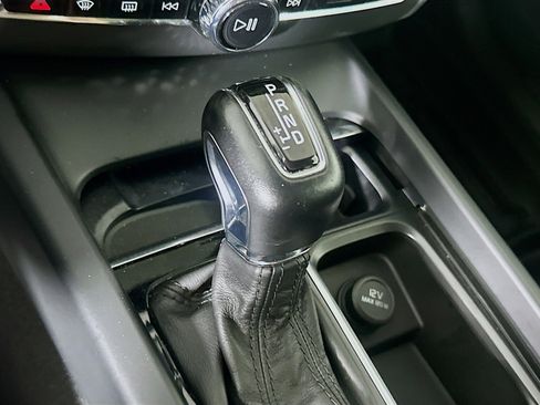 Used 2020 Volvo XC60 T5 Momentum image 25