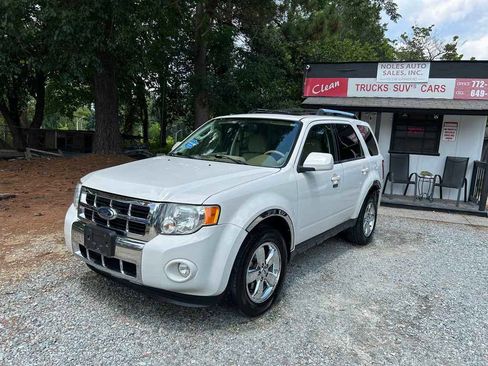 Used 2010 Ford Escape Limited FWD image 3