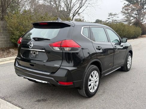 Used 2017 Nissan Rogue S image 10