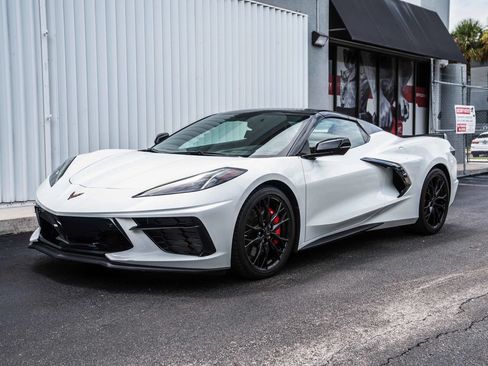Used 2023 Chevrolet Corvette Stingray Premium Conv w/ Z51 Performance Package RWD image 4