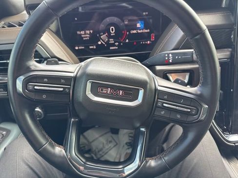 Used 2025 GMC Yukon AT4 AWD/4WD image 24