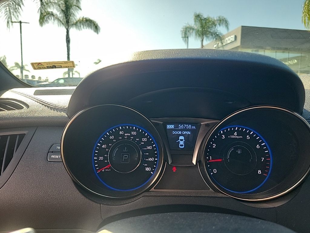 Used 2014 Hyundai Genesis 3.8 RWD image 12