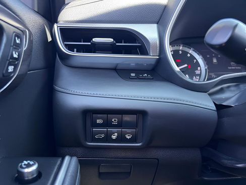 Used 2020 Toyota Highlander Platinum image 49