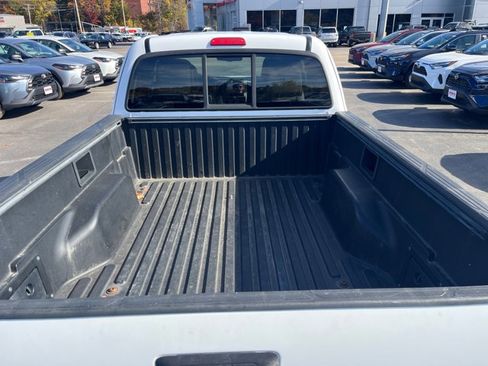 Used 2011 Toyota Tacoma PreRunner image 22