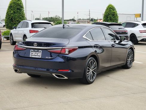 Used 2025 Lexus ES 350 w/ Premium Package FWD image 7