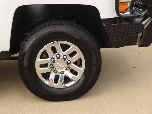 Used 2019 Chevrolet Silverado 3500 LTZ w/ Duramax Plus Package image 9