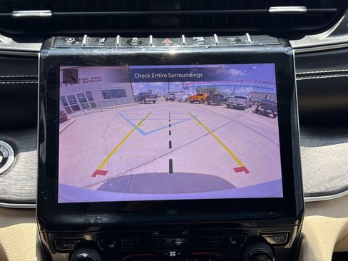 Used 2023 Jeep Grand Cherokee Limited RWD image 25