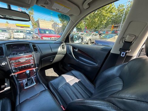 Used 2016 INFINITI QX50 2WD w/ Technology Package image 17