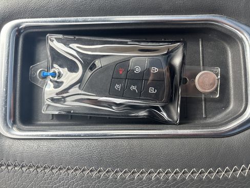 Used 2021 GMC Yukon Denali w/ Denali Premium Package image 36